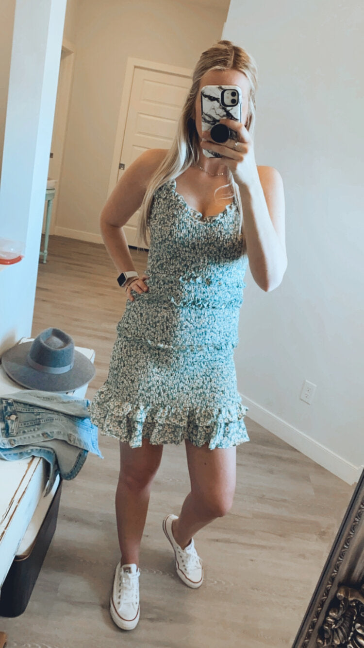 daisy dress